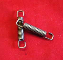 Triumph Rear brake shoe return springs, suits all, per pair.