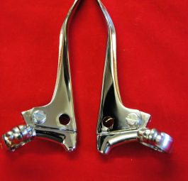 Handlebar levers 1" plain ends, no adjusters. Pair